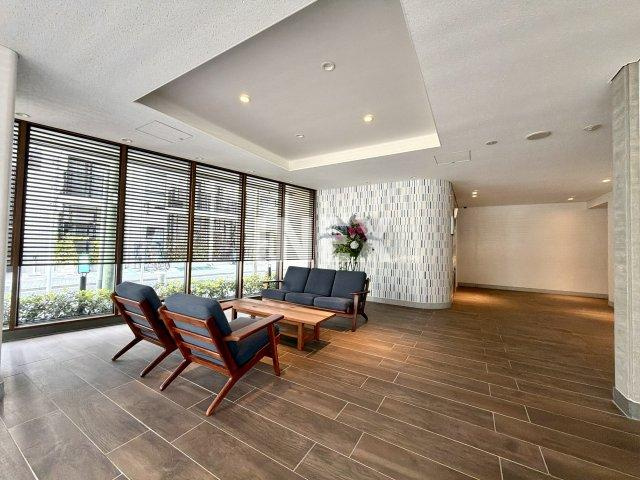 横浜市西区中央２丁目の賃貸マンションのロビー