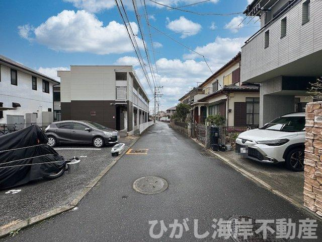 茅ケ崎市萩園　売地　全２区画の前面道路含む現地写真|現地外観
