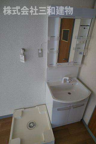 大里マンションの洗面所