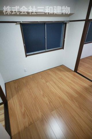 大里マンションの居間・リビング