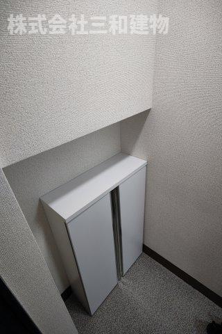 大里マンションの玄関