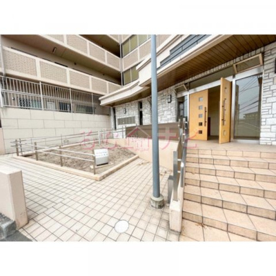 【エントランス】 | サンルージュ春日