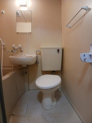 【トイレ】 | コーポ塩場 | コンパクトで使いやすいトイレです