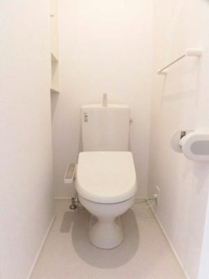 【トイレ】 | カーサ大塚前 | コンパクトで使いやすいトイレです