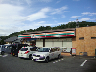 【周辺】 | エクセレンスハイム仁田駅前 | セブンイレブンまで560ｍ