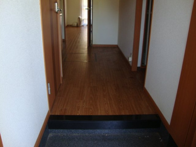 【玄関】 | エクセレンスハイム仁田駅前 | 玄関