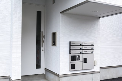 【エントランス】 | Calm下曽根 | 落ち着いたエントランスです