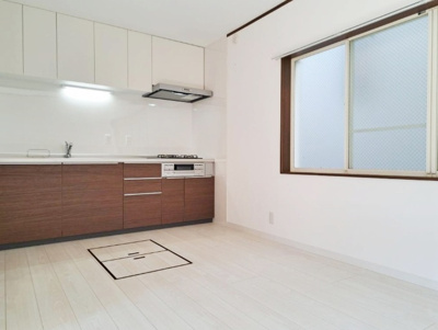 【居間・リビング】 | 西宮市上田中町　中古戸建
