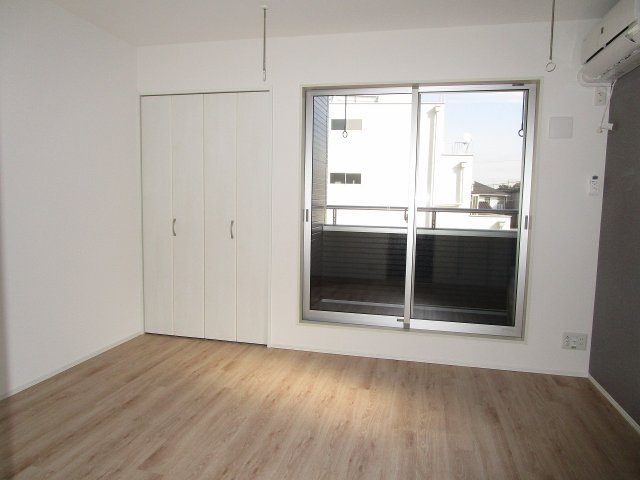 エクセルシアの洋室|落ち着いた色調の洋室です