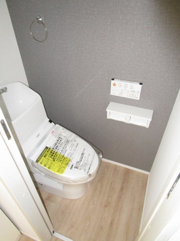エクセルシアのトイレ|落ち着いた色調のトイレです