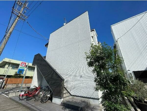 コンフォート上高畑(コンフォートカミタカバタ)の外観