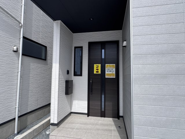 流山市こうのす台新築戸建【江戸川台小学校：9分】のエントランス|エントランス・玄関ポーチ