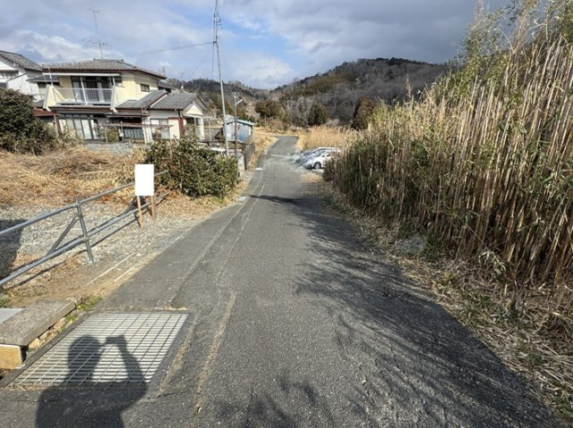 磯原町磯原字前大沢 売土地の前面道路含む現地写真