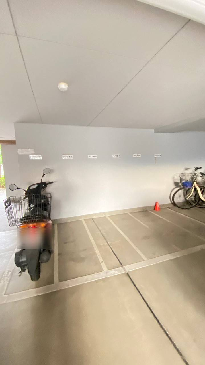 セントラル宝塚中山の駐車場|バイク置き場