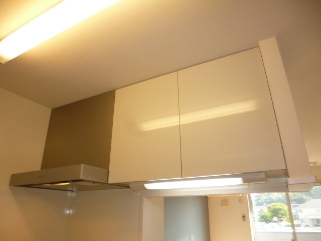 ディーバBのキッチン|吊戸