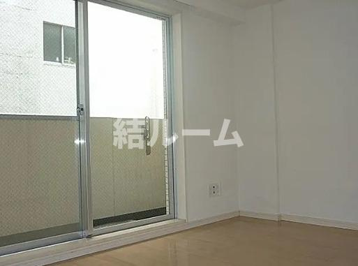 新宿区大久保２丁目の賃貸マンションの居間・リビング|別号室参考写真