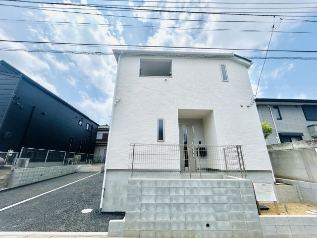 千葉市若葉区小倉台７丁目第１０の玄関|建築施工例