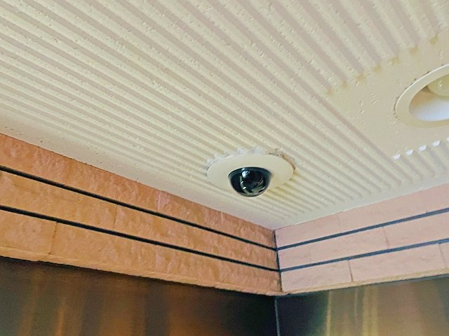 ナイスアーバン北綾瀬第２の防犯設備|共用部には防犯カメラを設置。日々の暮らしに安心感を添える設備が整っています