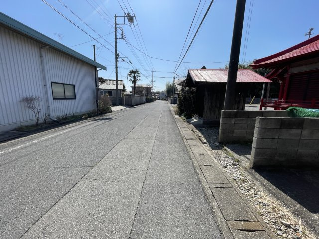 中古戸建・中古住宅　佐野市吉水町　吉水小学校・田沼東中学校の前面道路含む現地写真|前面道路は車通りも落ち着いているので安心して生活ができそうです！