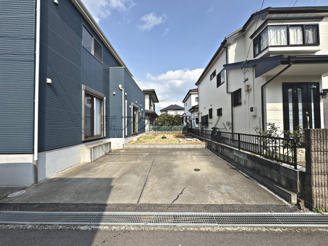 所沢市下富　中古一戸建　～リフォーム完了済～の駐車場|カースペース並列2台