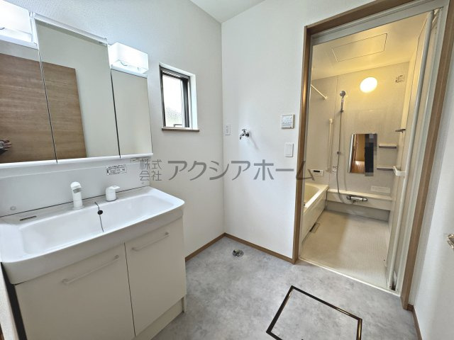 所沢市下富　中古一戸建　～リフォーム完了済～の独立洗面台