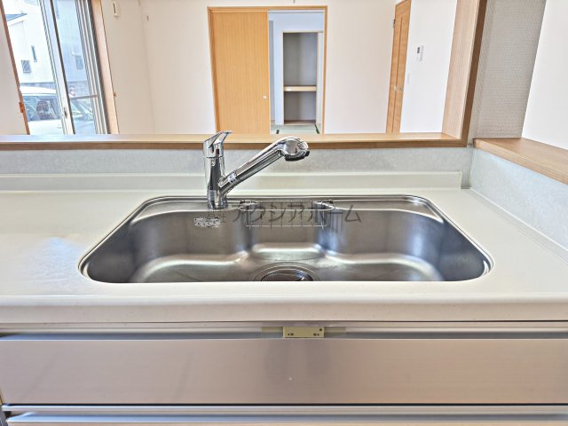 所沢市下富　中古一戸建　～リフォーム完了済～のキッチン|キッチン水栓