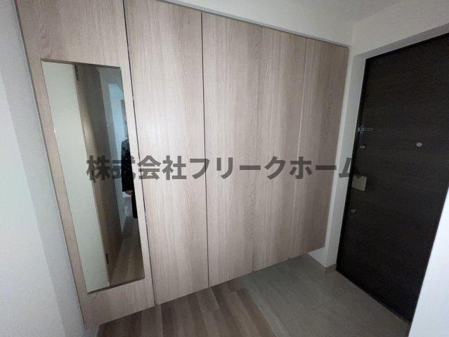 三鷹市上連雀２丁目の賃貸マンションの玄関