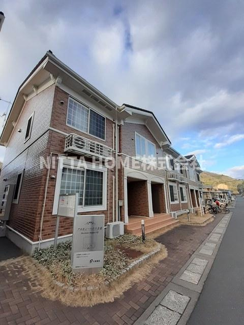 舞鶴市天台新町のアパートのエントランス|キレイなエントランス★