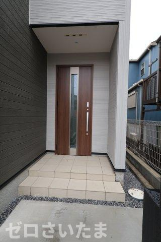 《仲介手数料無料》朝霞市根岸台７丁目48-28新築一戸建てリナージュの玄関