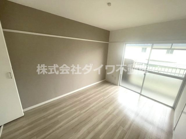 ハイツ稲熊の内装|南側洋室