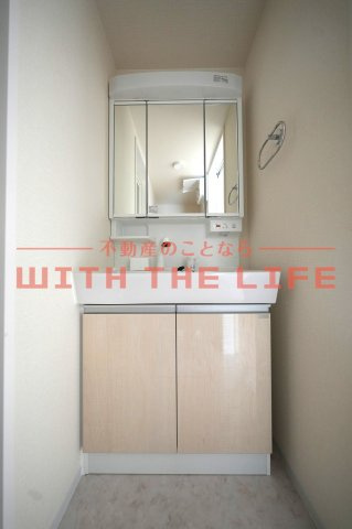 サクラヴィラージュ津福【キャッシュバック対象物件】の独立洗面台|使いやすい独立洗面台です