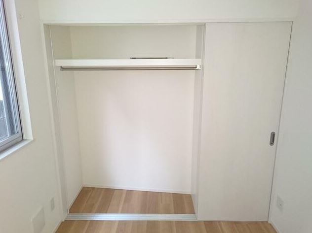 東村山市本町４丁目のアパートの収納