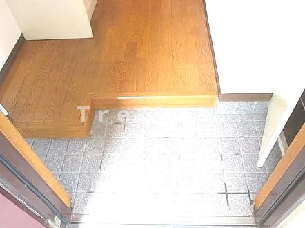 上石神井壱番館の玄関