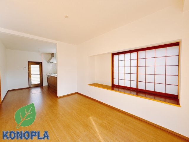 【中古戸建】前橋市下大島町１期の居間・リビング|■リビング｜家族でゆったりくつろげる、居心地の良いリビング♪賃貸と違って、テレビや音楽の音を気にしなくて良いことが嬉しいですね(*＾＾*)