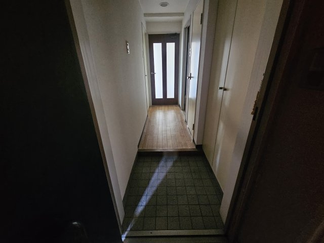 Sメゾン魚住の玄関