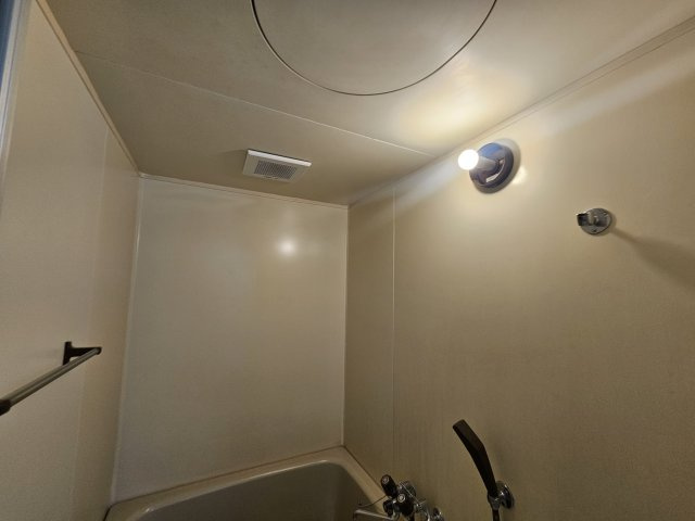 Sメゾン魚住の浴室