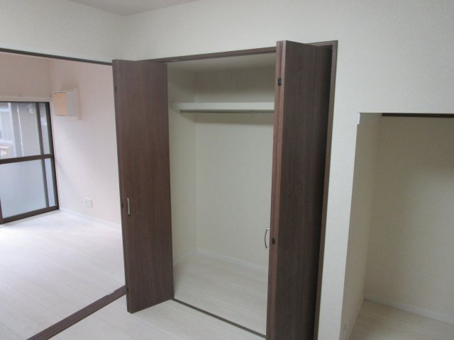 クローゼットもあります