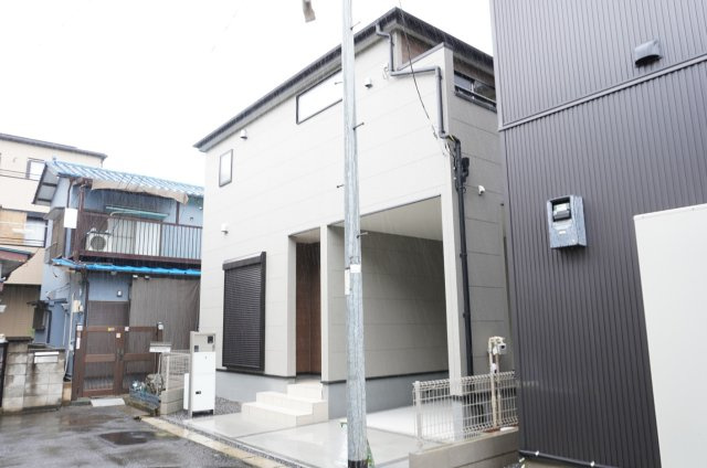 越谷市東越谷4丁目 新築分譲住宅の外観