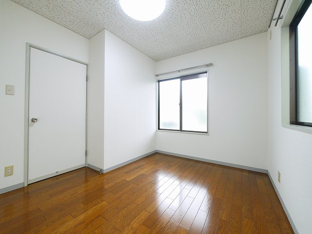 ローゼ宝来Ⅲの洋室
