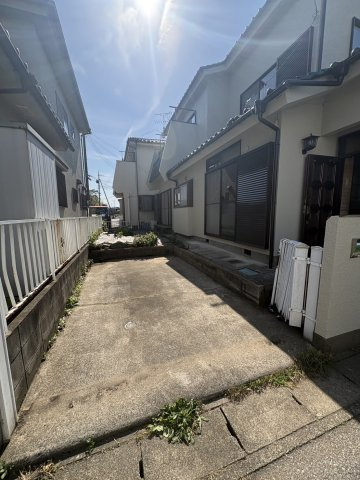 野田市　木間ケ瀬　中古戸建の駐車場|駐車場に車を止められます