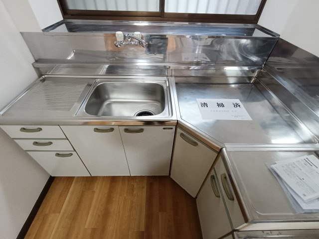 野田市　木間ケ瀬　中古戸建のキッチン|お料理しやすいキッチンです