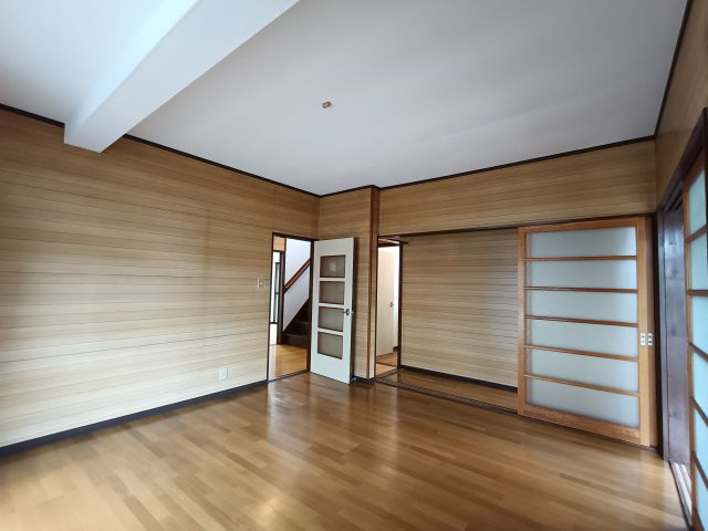 野田市　木間ケ瀬　中古戸建の洋室|ゆったりした洋室です