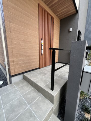 【玄関】 | 大津市穴太1丁目16　新築戸建