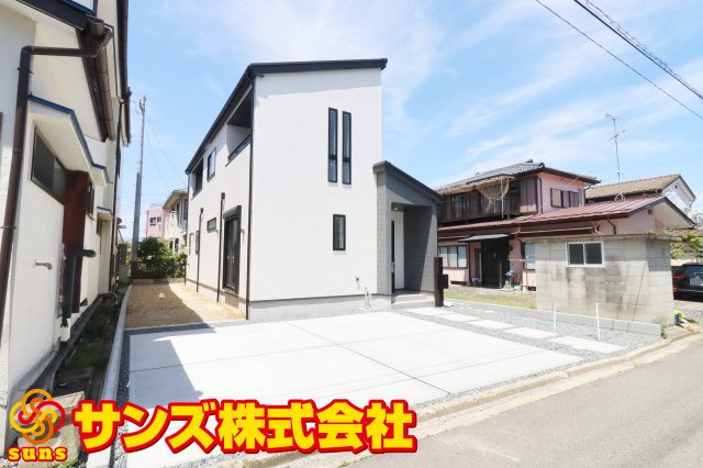 郡山市咲田1丁目　　　　１号棟　　　桃見台小学校、郡山第５中学区の外観|南東側から見た駐車場を含む外観