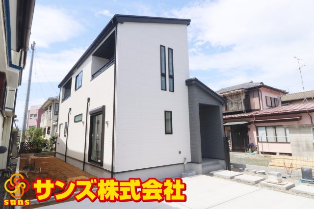 郡山市咲田1丁目　　　　１号棟　　　桃見台小学校、郡山第２中学区の外観|南東側から見た駐車場を含む外観