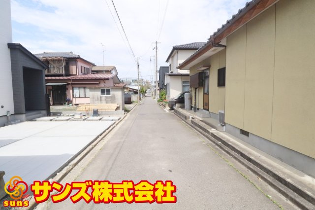 郡山市咲田1丁目　　　　１号棟　　　桃見台小学校、郡山第２中学区の前面道路含む現地写真|東側前面道路