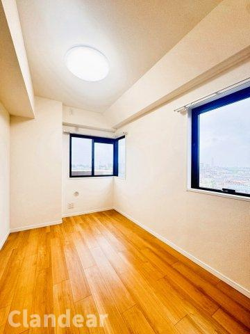 ライオンズガーデン西新井大師壱番館の洋室|ドキドキの新生活も、安心してスタート。ぴったりの住まいを見つけませんか？クランディアが一緒に住まい選びをサポートします‼　まずは、お気軽にお問合せください　＃クランディア