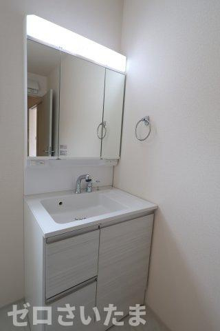 《仲介手数料無料》蓮田市西新宿４丁目66-6新築一戸建てリーブルガーデンの独立洗面台