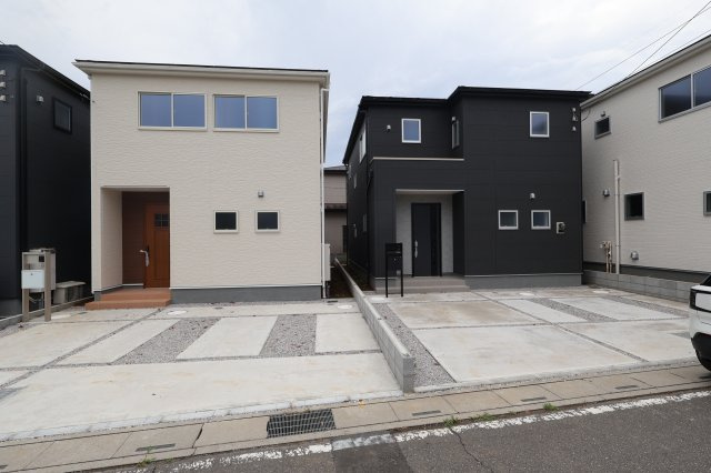 《仲介手数料無料》蓮田市西新宿４丁目66-6新築一戸建てリーブルガーデンの外観