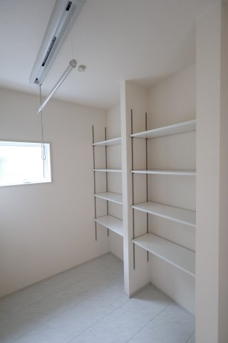《仲介手数料無料》蓮田市西新宿４丁目66-6新築一戸建てリーブルガーデンのランドリースペース